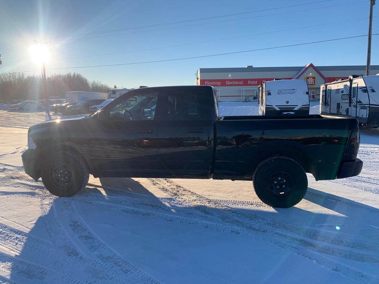 2019 RAM 1500 Classic ST Photo3