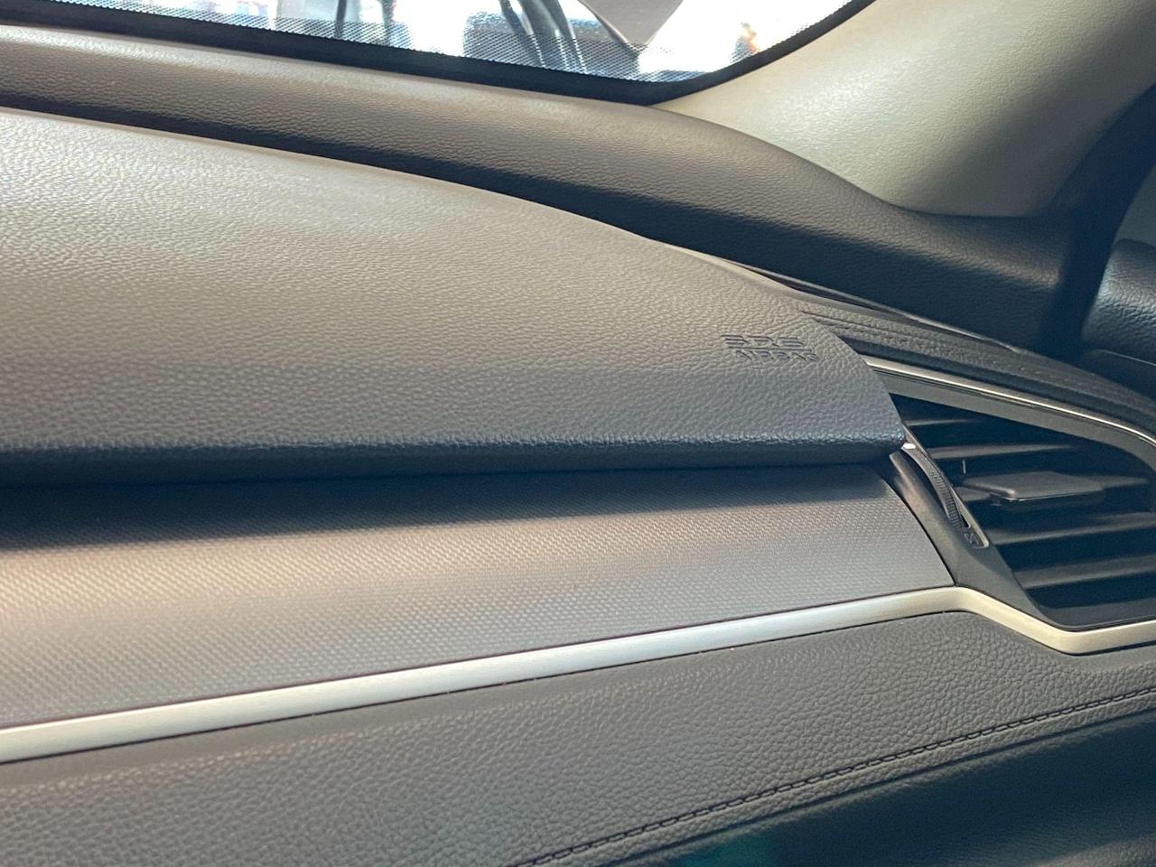 2016 Honda Civic LX+ApplePlay+Camera+Heated Seats+ACCIDENT FREE - Photo #41
