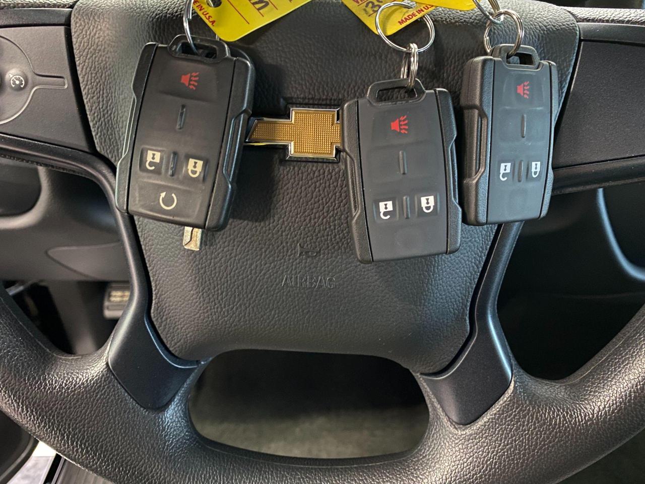 2018 Chevrolet Silverado 1500 Custom 4x4 5.3L V8+RemoteStart+Xenons+CLEAN CARFAX Photo79