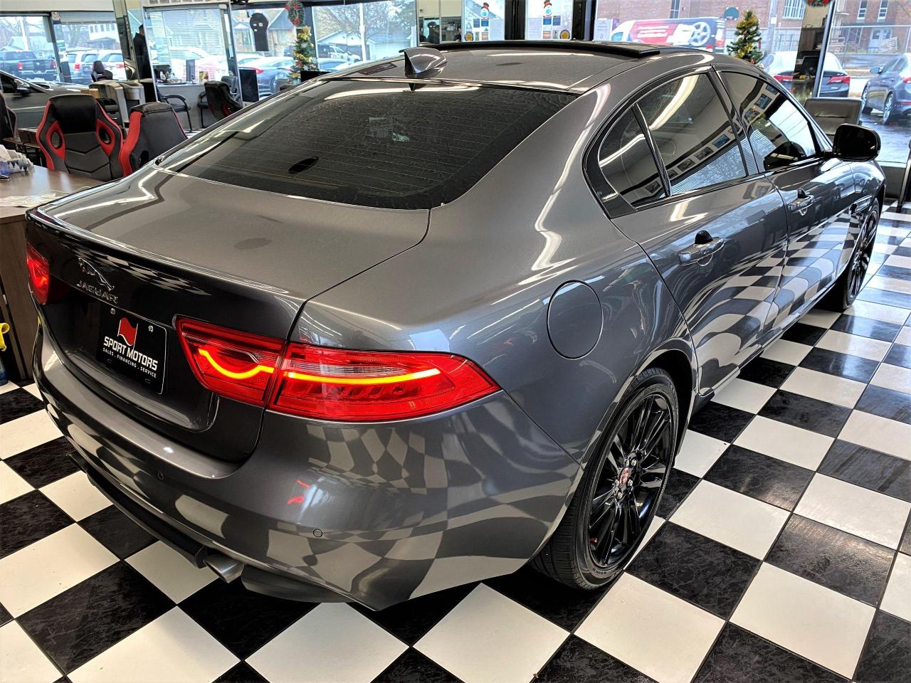 2018 Jaguar XE Prestige AWD+Cooled Seats+Blind Spot+CLEAN CARFAX - Photo #4