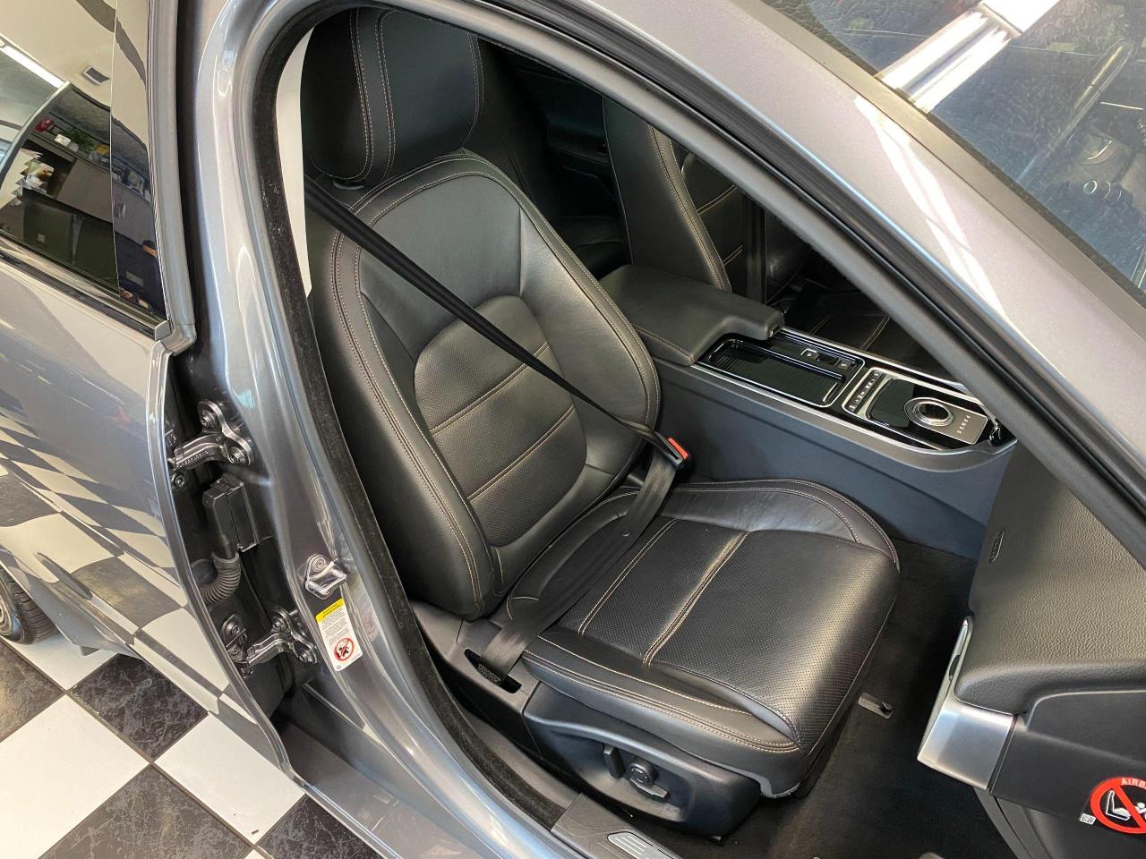 2018 Jaguar XE Prestige AWD+Cooled Seats+Blind Spot+CLEAN CARFAX - Photo #23