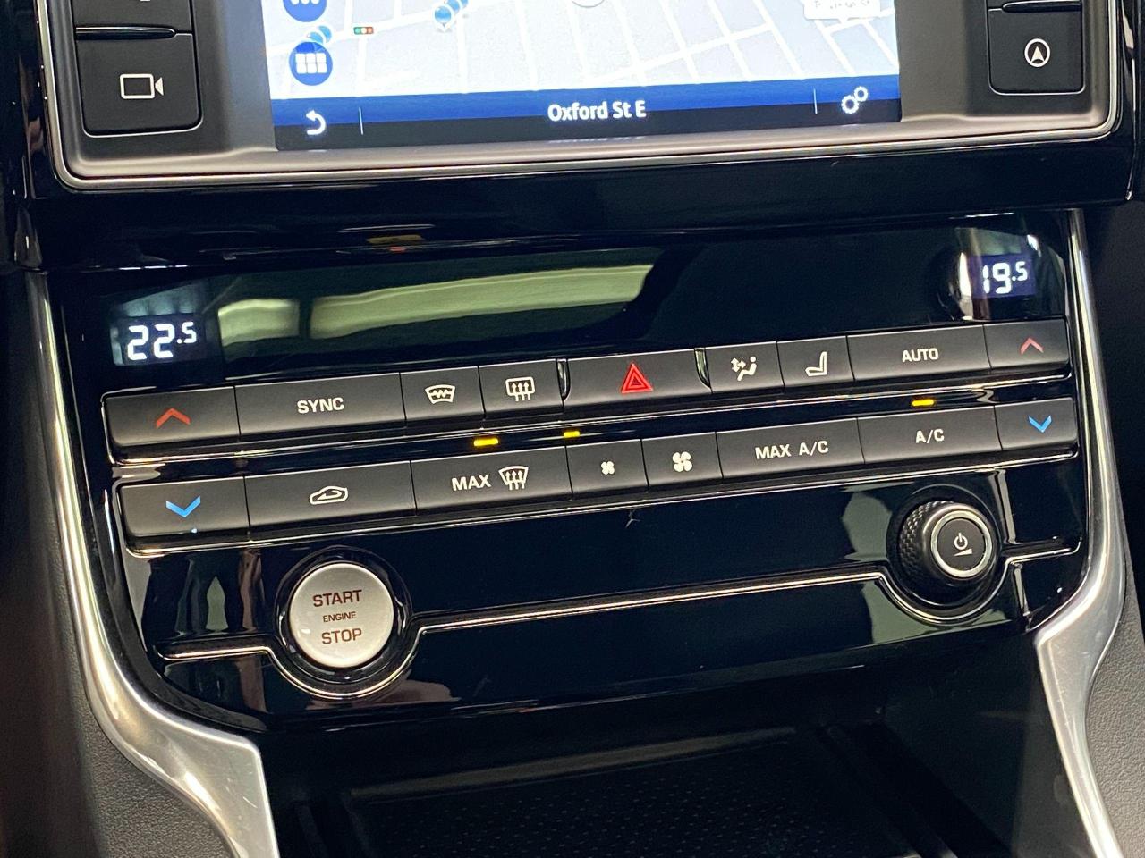 2018 Jaguar XE Prestige AWD+Cooled Seats+Blind Spot+CLEAN CARFAX - Photo #39