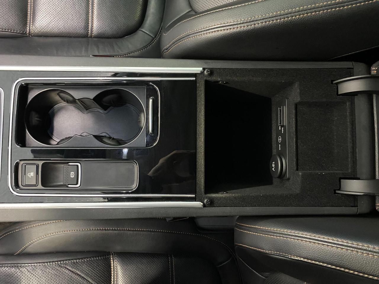 2018 Jaguar XE Prestige AWD+Cooled Seats+Blind Spot+CLEAN CARFAX - Photo #55