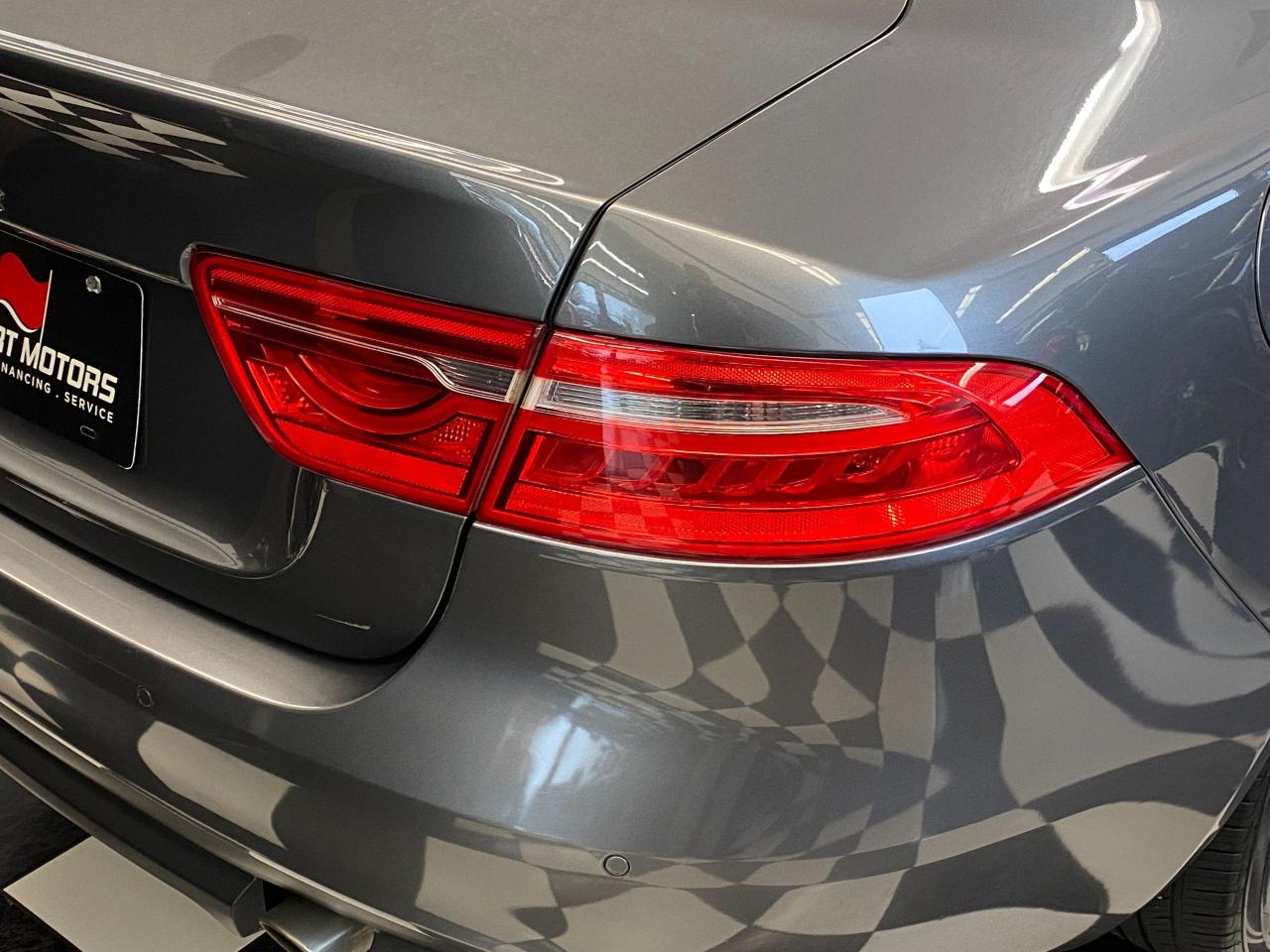 2018 Jaguar XE Prestige AWD+Cooled Seats+Blind Spot+CLEAN CARFAX - Photo #73