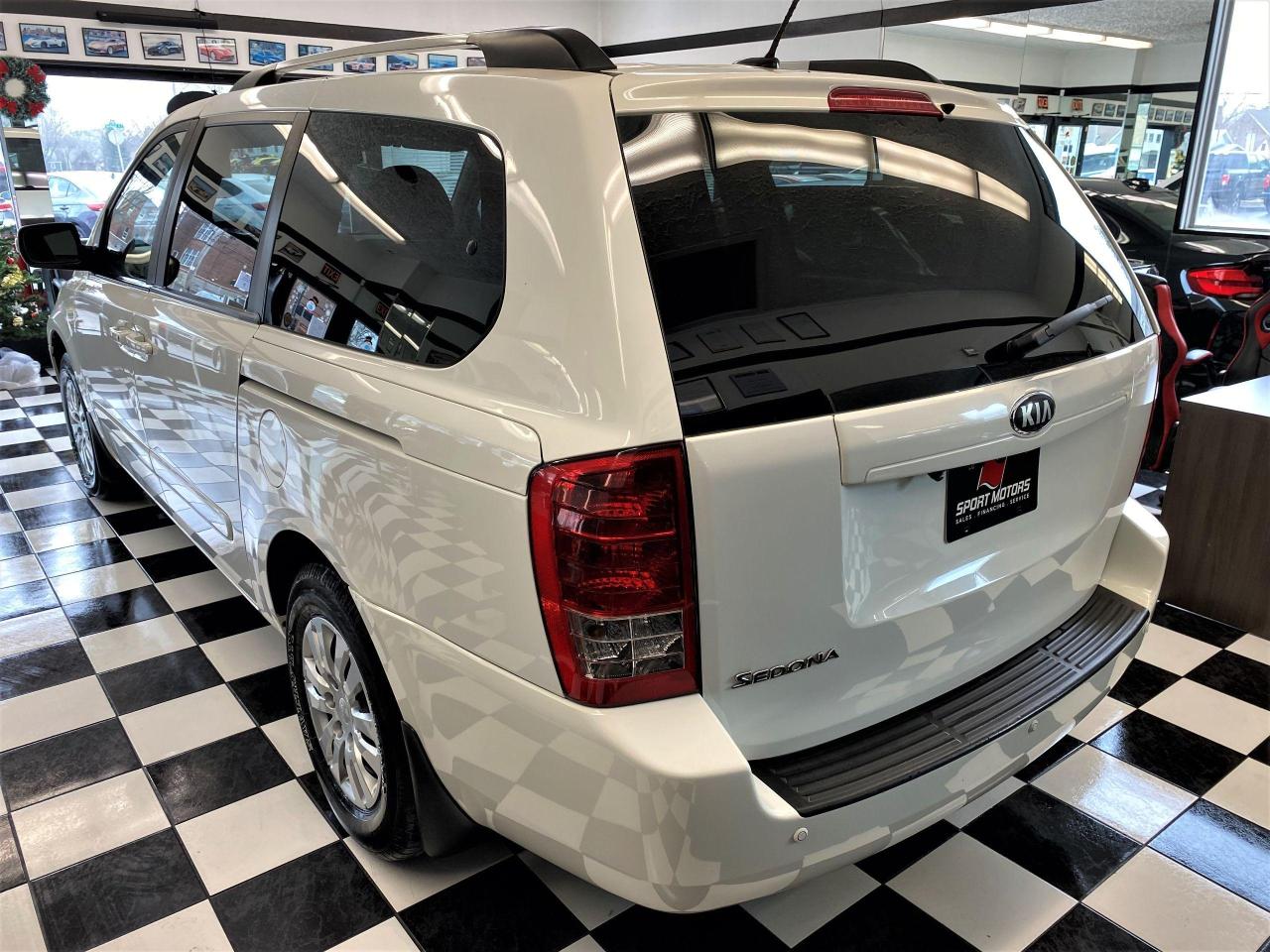 2014 Kia Sedona LX+Camera+Heated Seats+Cruise+CLEAN CARFAX - Photo #2