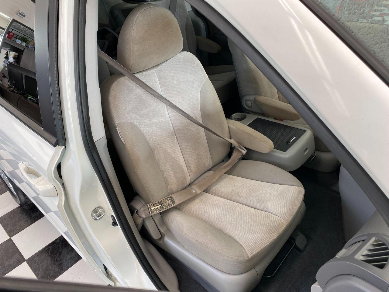 2014 Kia Sedona LX+Camera+Heated Seats+Cruise+CLEAN CARFAX - Photo #22