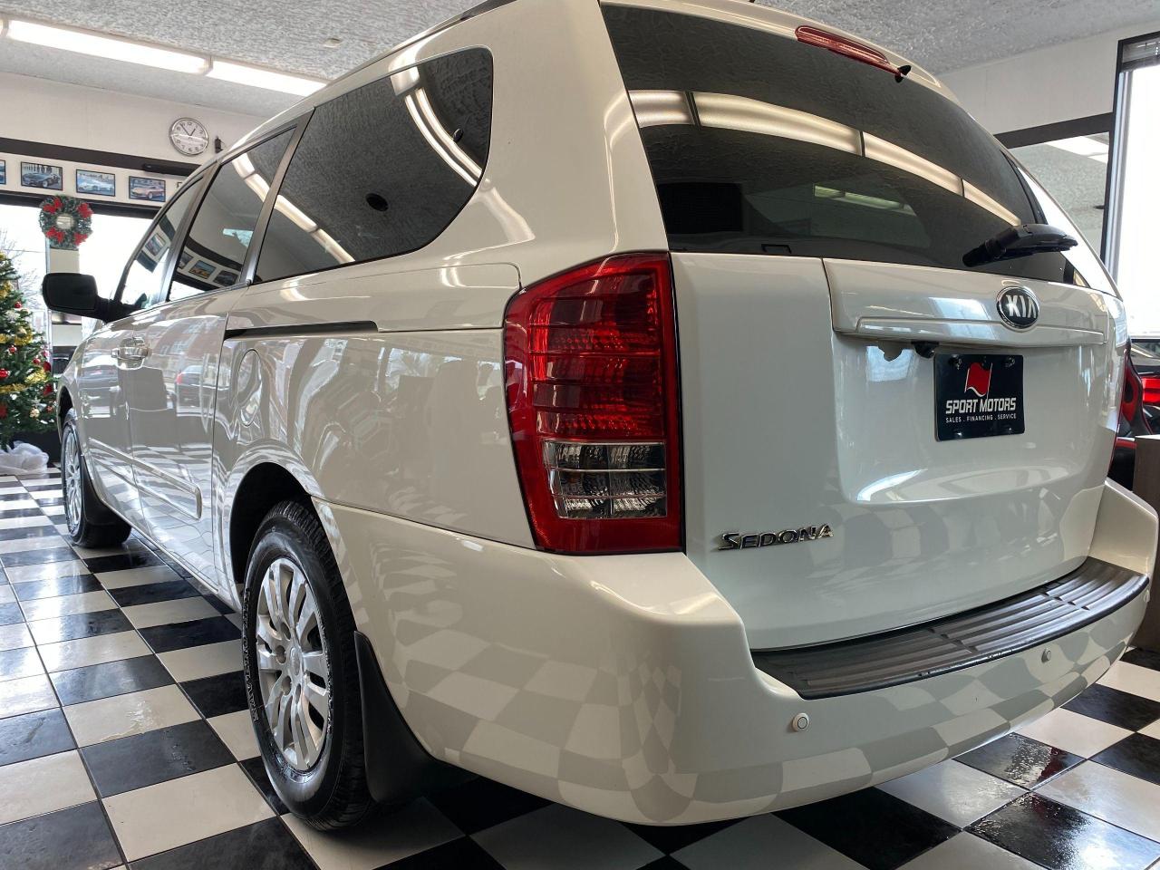 2014 Kia Sedona LX+Camera+Heated Seats+Cruise+CLEAN CARFAX - Photo #38