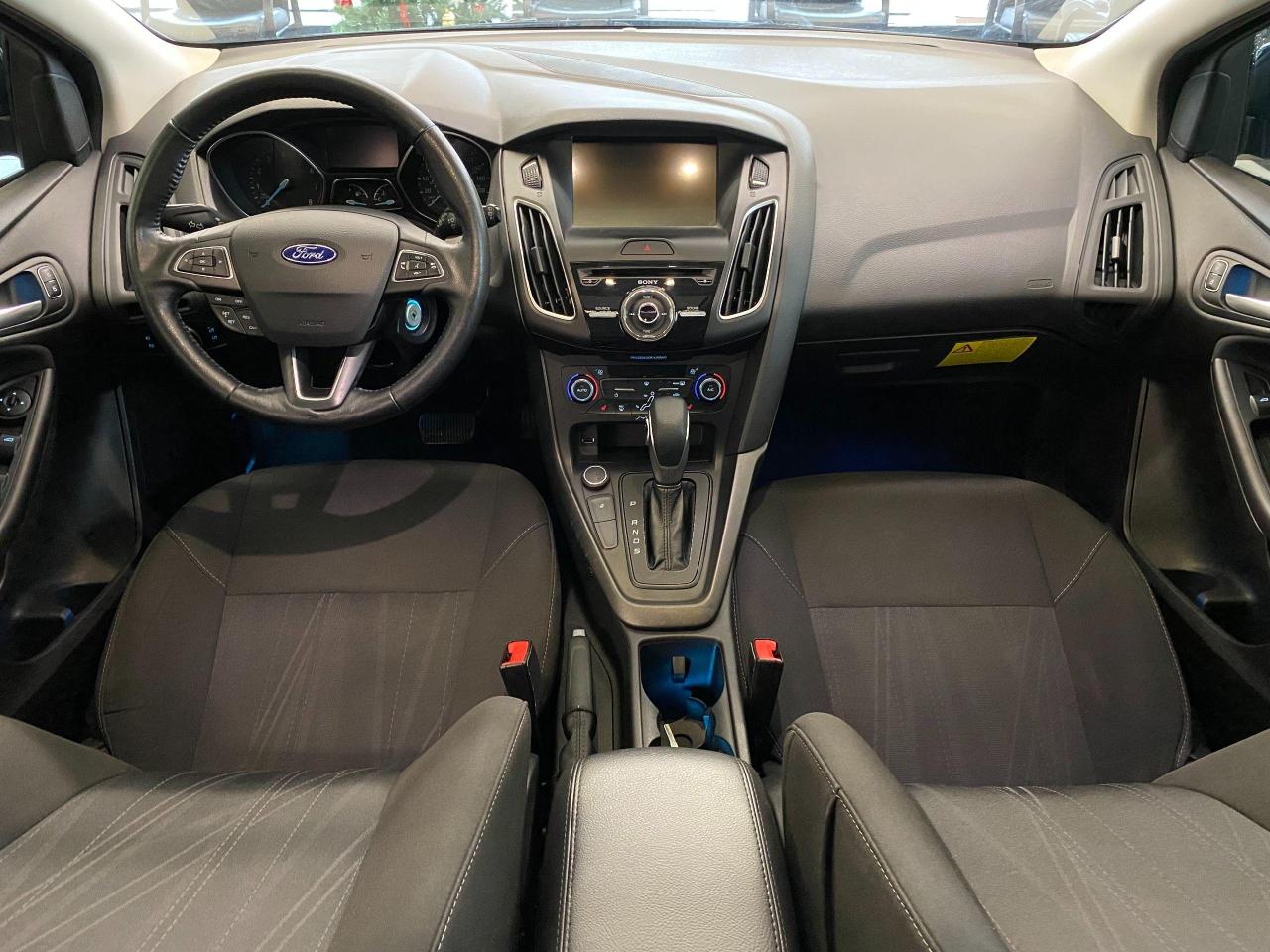 2017 Ford Focus SEL+ApplePlay+Camera+Sensors+Roof+CLEAN CARFAX Photo78