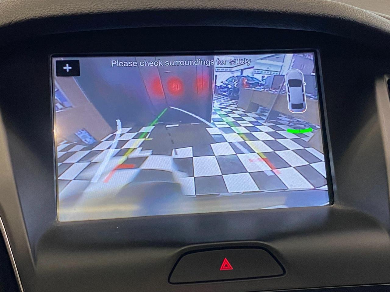 2017 Ford Focus SEL+ApplePlay+Camera+Sensors+Roof+CLEAN CARFAX Photo81