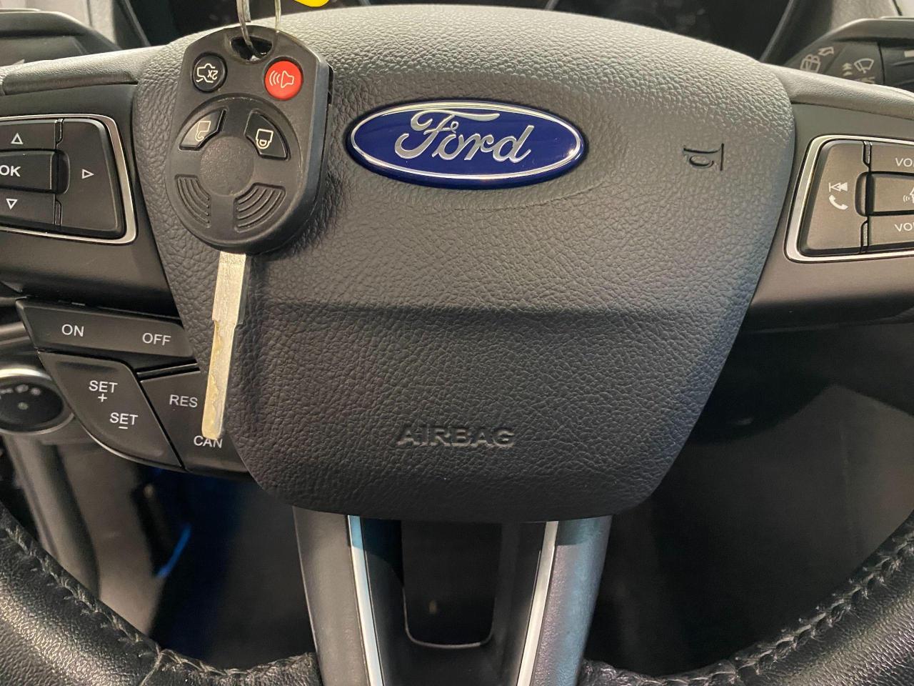 2017 Ford Focus SEL+ApplePlay+Camera+Sensors+Roof+CLEAN CARFAX Photo15