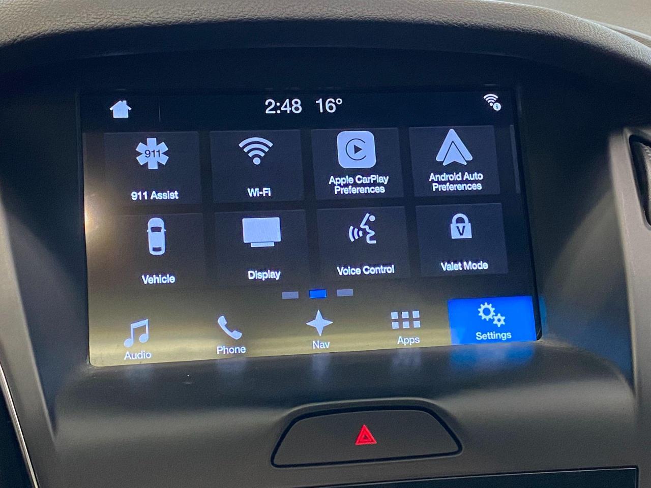 2017 Ford Focus SEL+ApplePlay+Camera+Sensors+Roof+CLEAN CARFAX - Photo #36