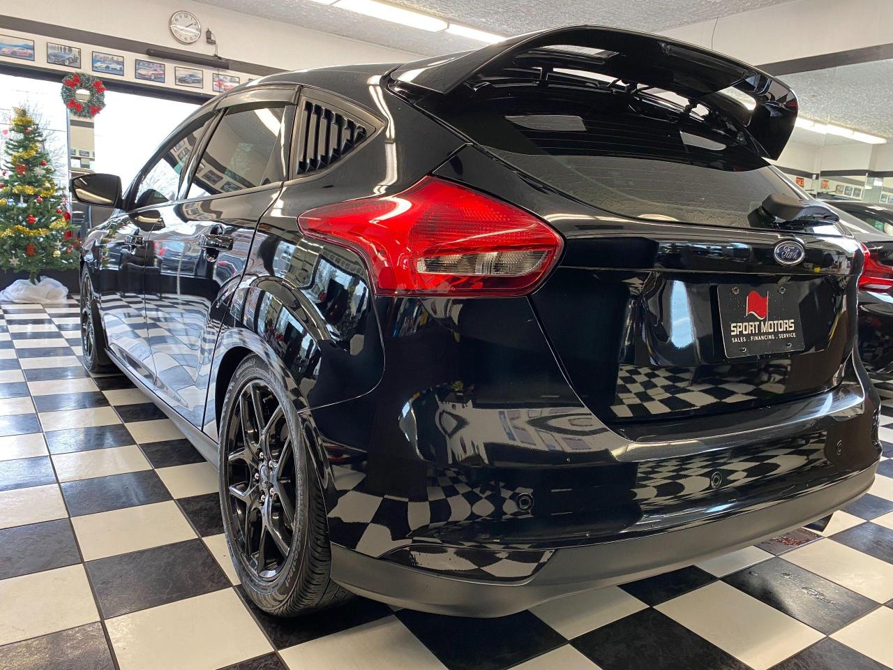 2017 Ford Focus SEL+ApplePlay+Camera+Sensors+Roof+CLEAN CARFAX Photo114
