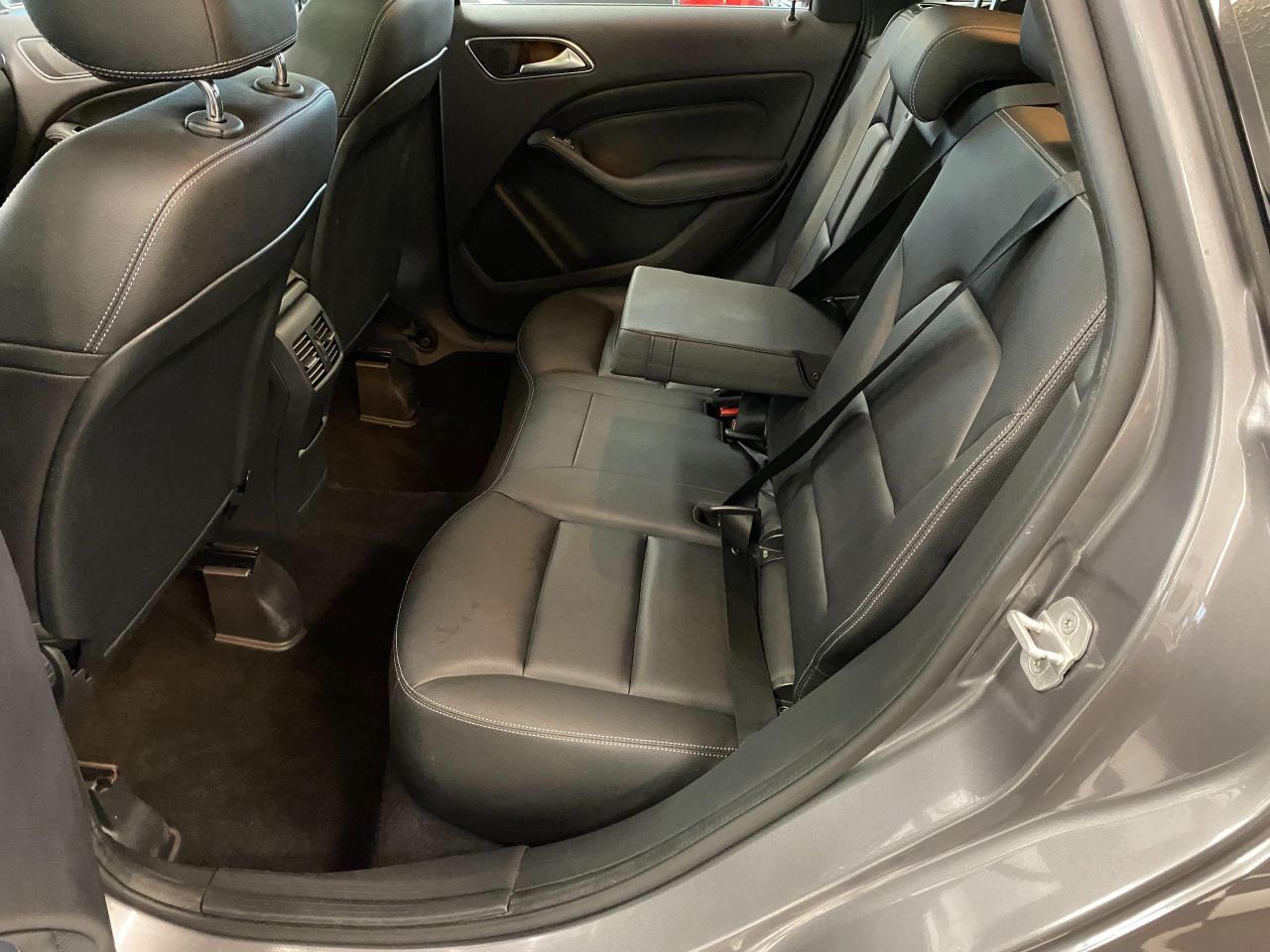 2017 Mercedes-Benz B-Class B 250 4MATIC+GPS+Xenons+Camera+Roof+CLEAN CARFAX Photo92