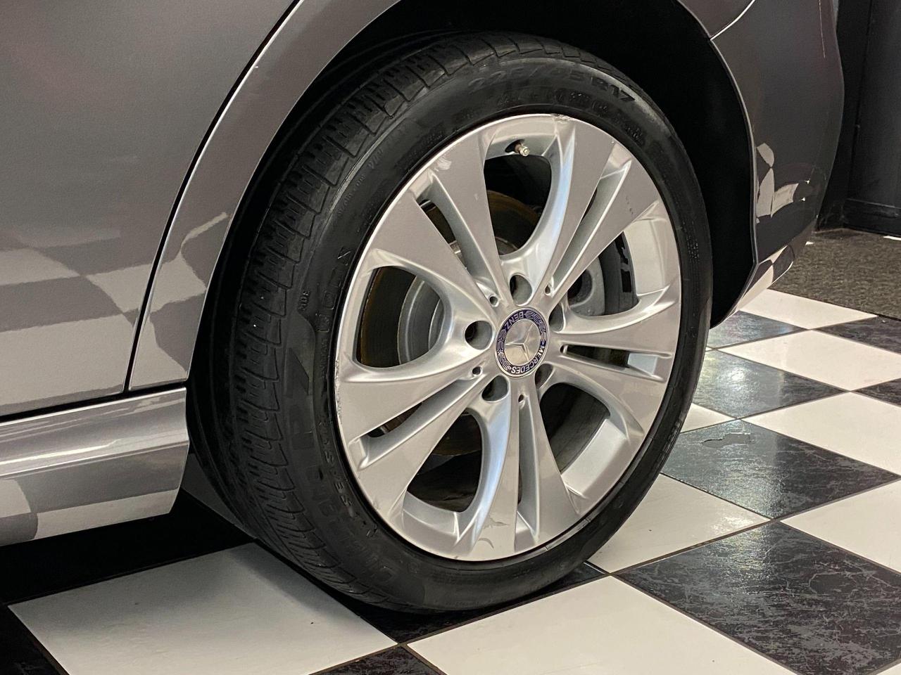 2017 Mercedes-Benz B-Class B 250 4MATIC+GPS+Xenons+Camera+Roof+CLEAN CARFAX Photo128