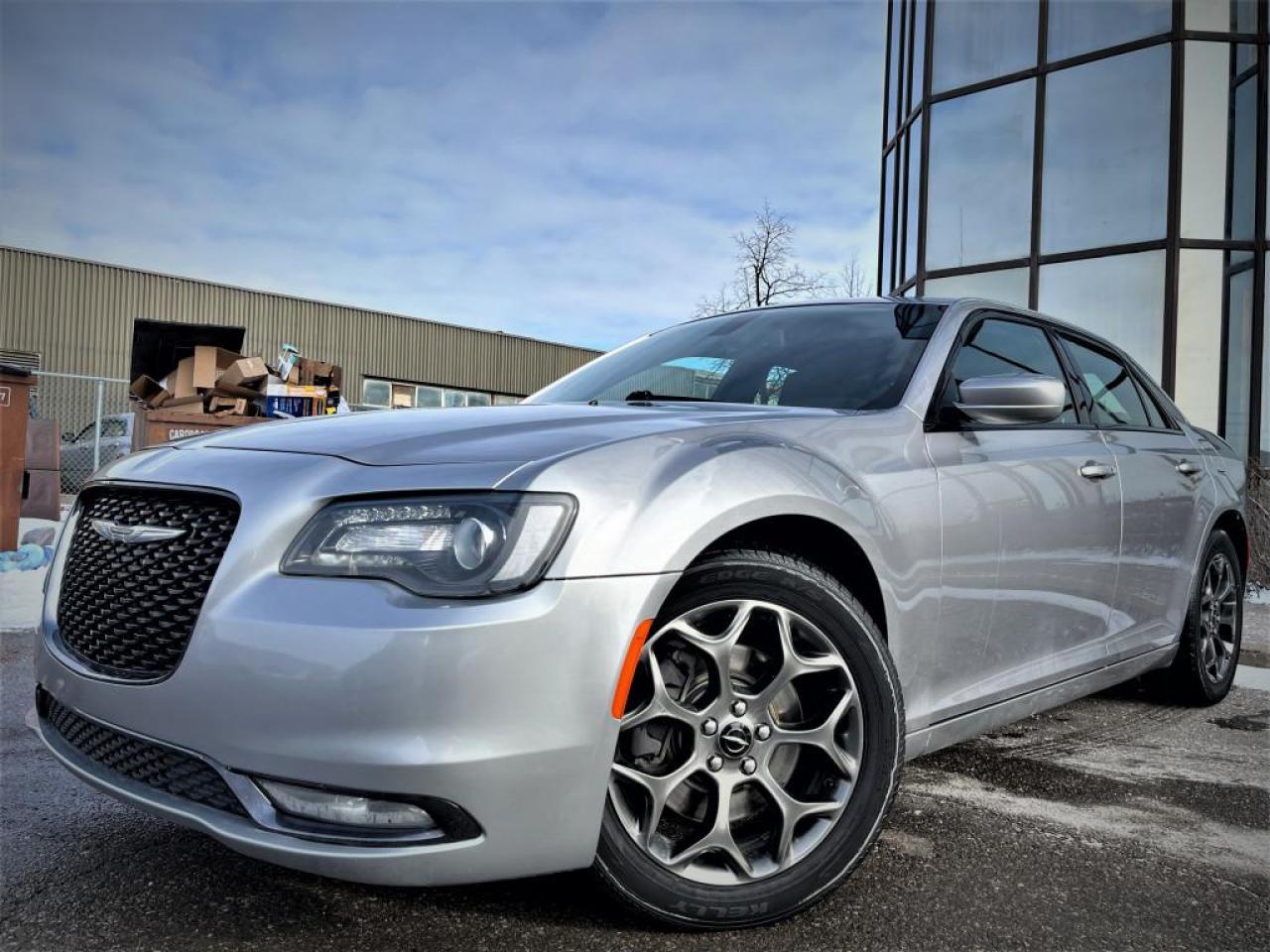 2018 Chrysler 300 S|AWD|ALLOYS|LEATHER HEATED SEATS|REAR-VIEW| Photo3