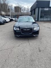 Used 2018 Chrysler 300 300 Touring for sale in Mississauga, ON