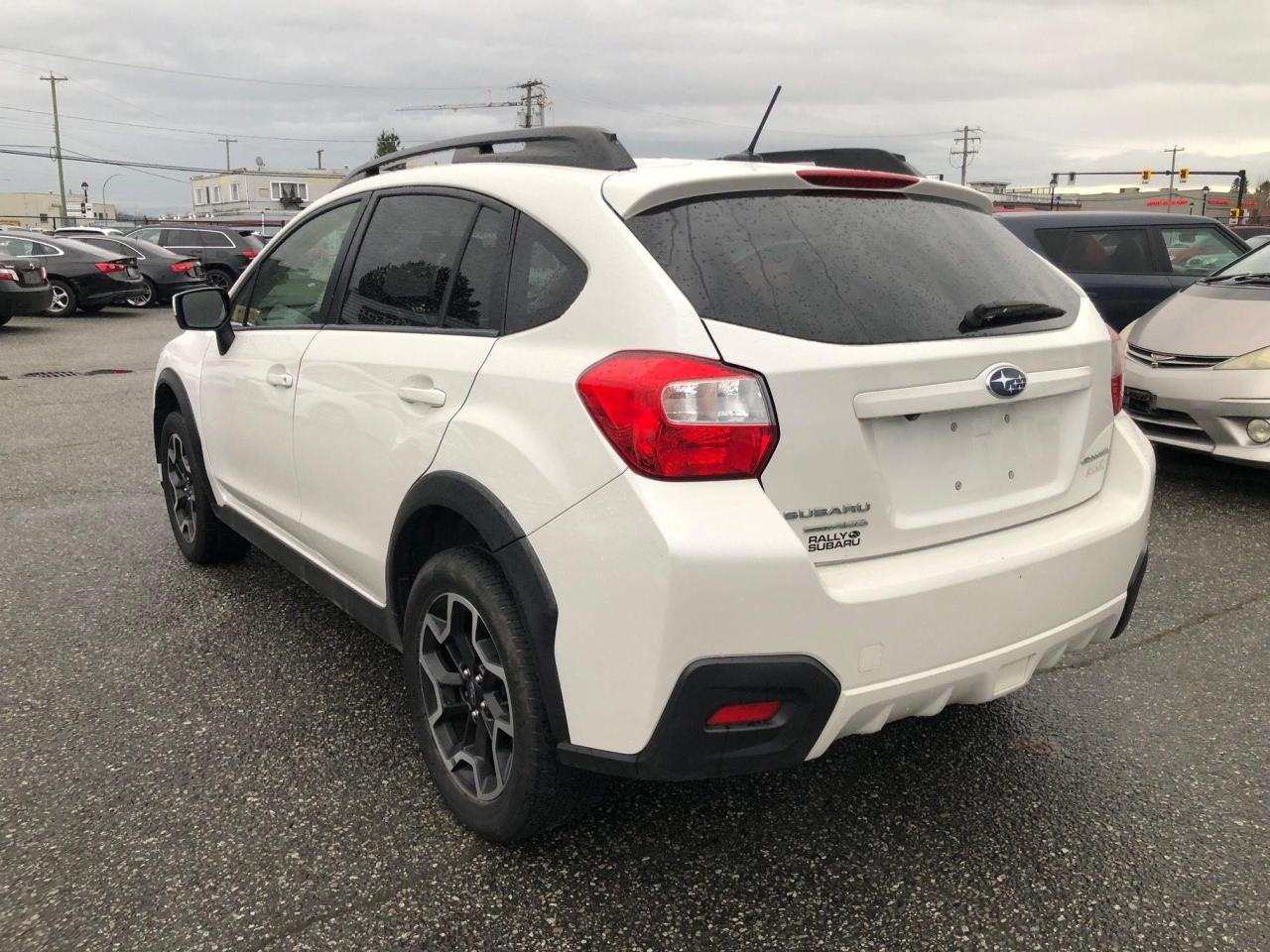 2017 Subaru Crosstrek Touring - Photo #4