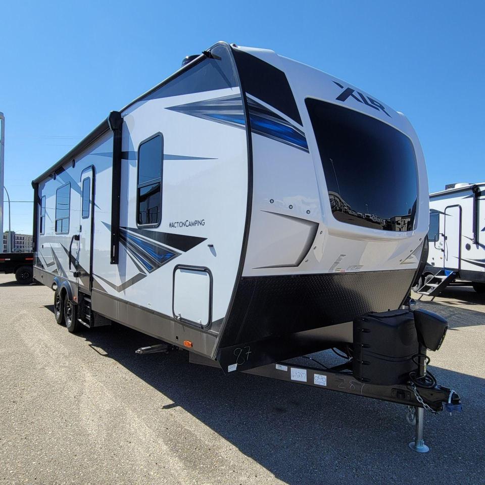 2022 XLR TOYHAU XLR HYPERLITE 2815 Photo