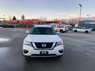 2017 Nissan Pathfinder S - Photo #2