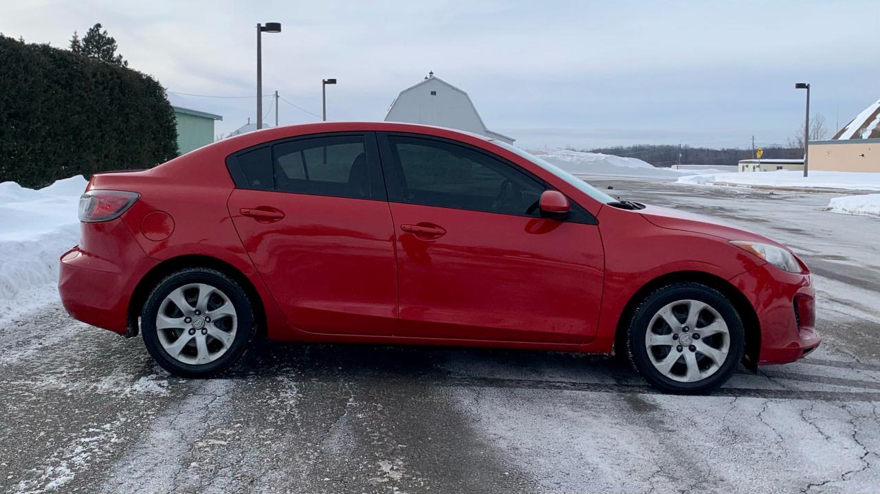 2013 Mazda MAZDA3 GX Photo2