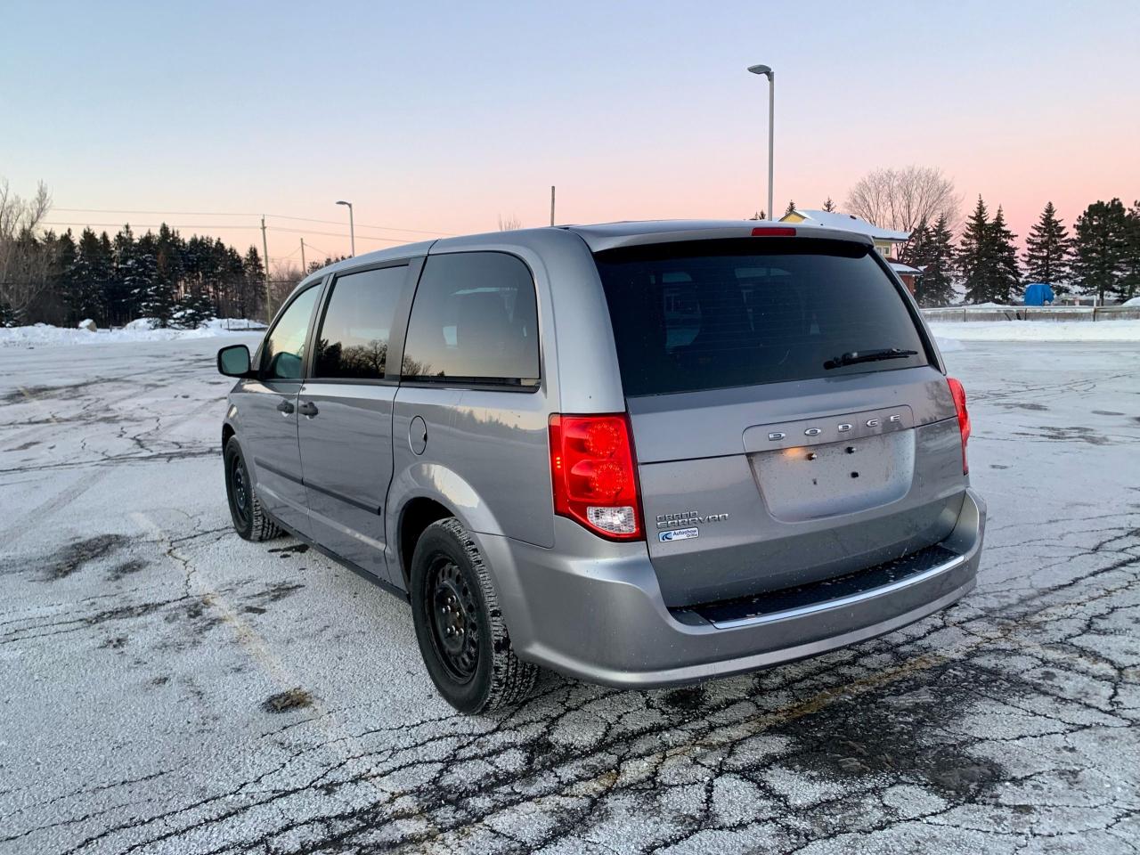 2013 Dodge Grand Caravan SE - Photo #8