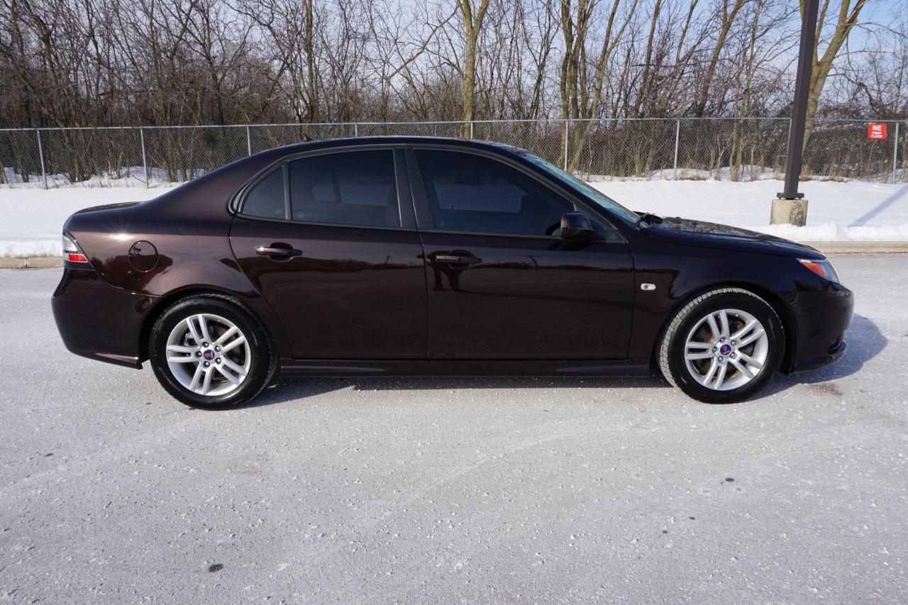2011 Saab 9-3 1 OWNER / TURBO / STUNNING COMBO / RARE GEM/ CLEAN Photo4