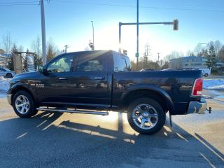 2017 RAM 1500 Laramie - Photo #4