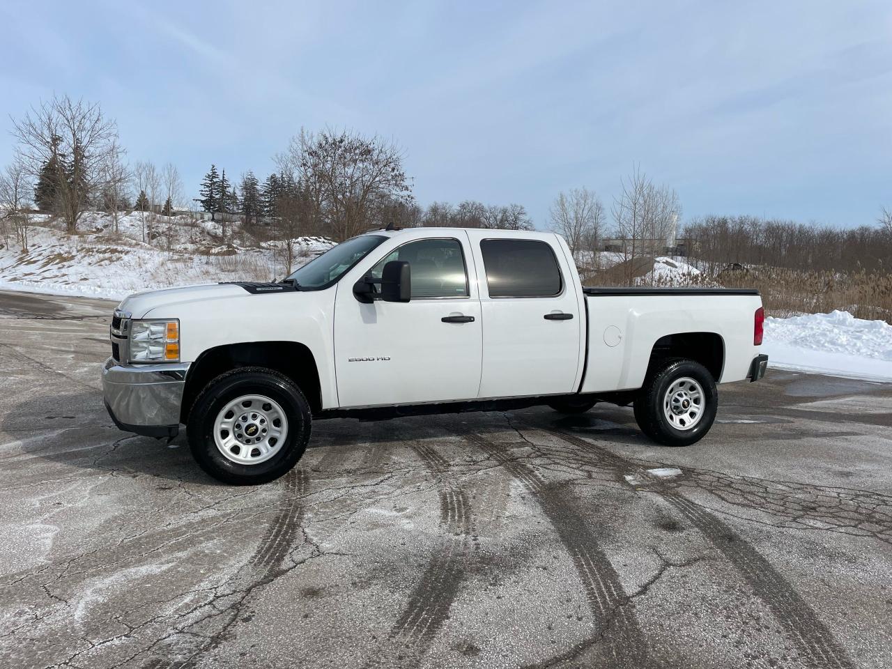 2013 Chevrolet Silverado 2500 HD CREW CAB 4X4- SHORT BOX - Photo #2