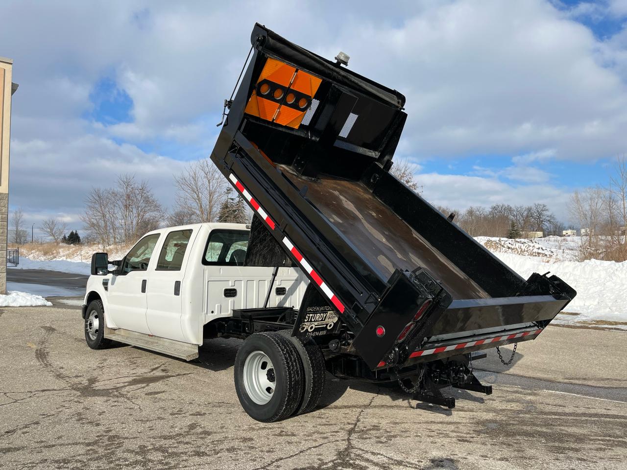 2010 Ford F-350 CREW CAB DUMP TRUCK- V10 GAS - Photo #18