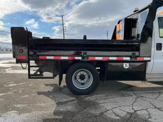 2010 Ford F-350 CREW CAB DUMP TRUCK- V10 GAS - Photo #7