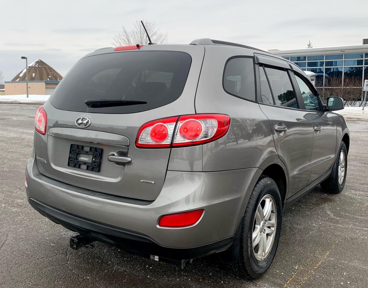 2012 Hyundai Santa Fe GL - Photo #6