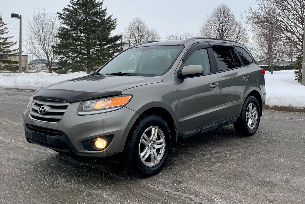 2012 Hyundai Santa Fe GL - Photo #2