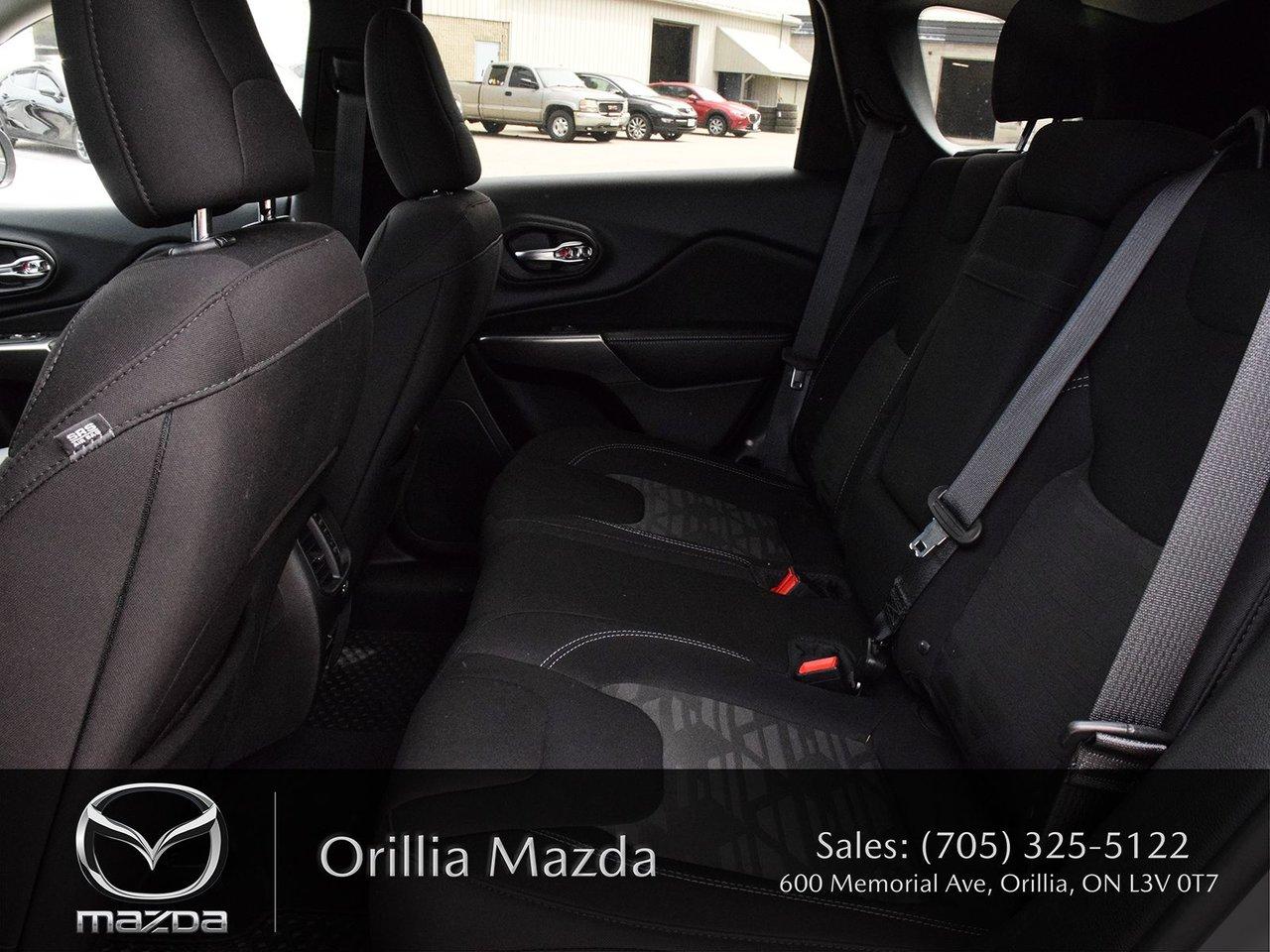 2019 Jeep Cherokee North Photo