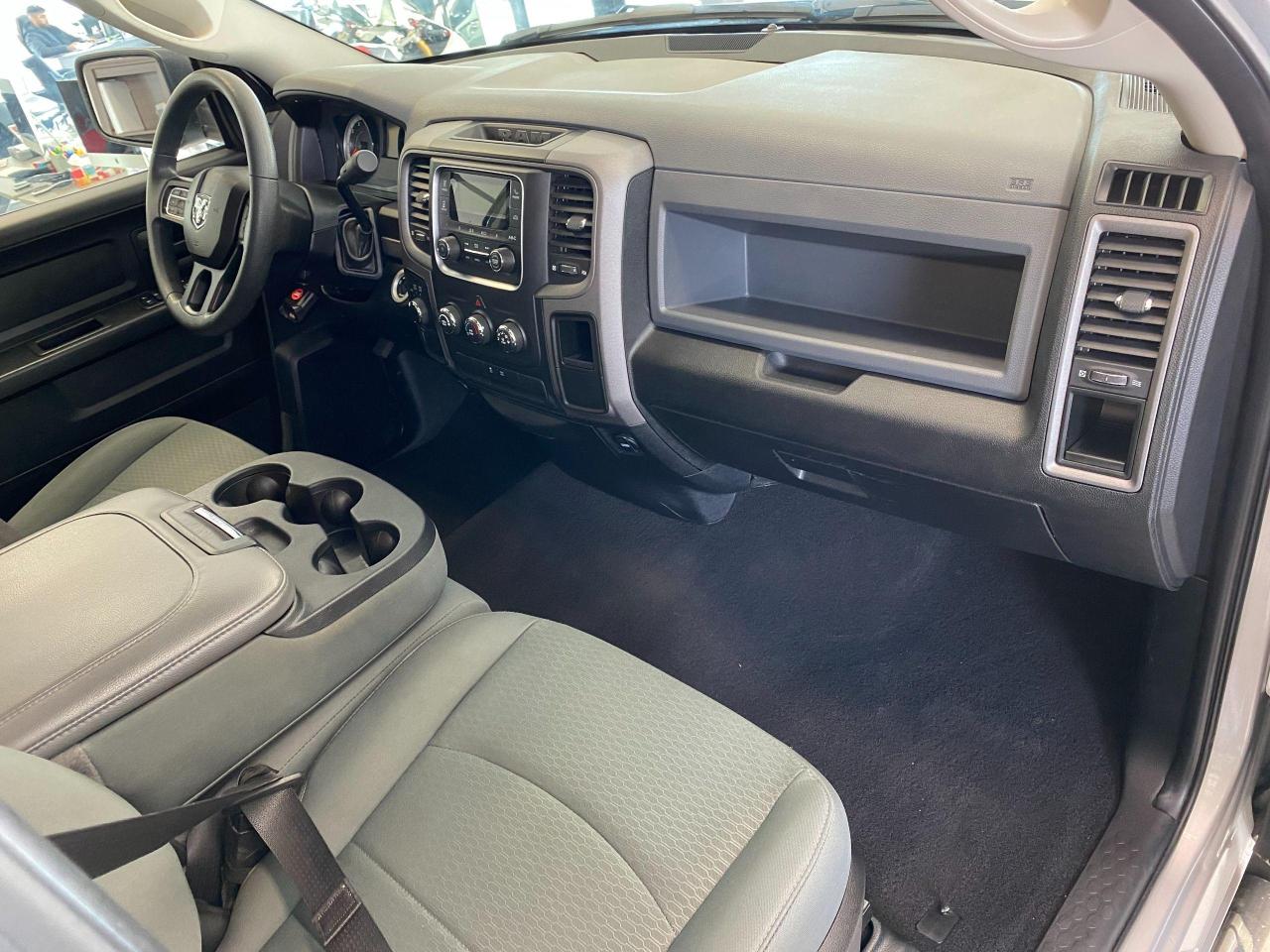 2018 RAM 1500 ST 5.7L V8 HEMI 4x4+Camera+Bluetooth+CLEAN CARFAX - Photo #20
