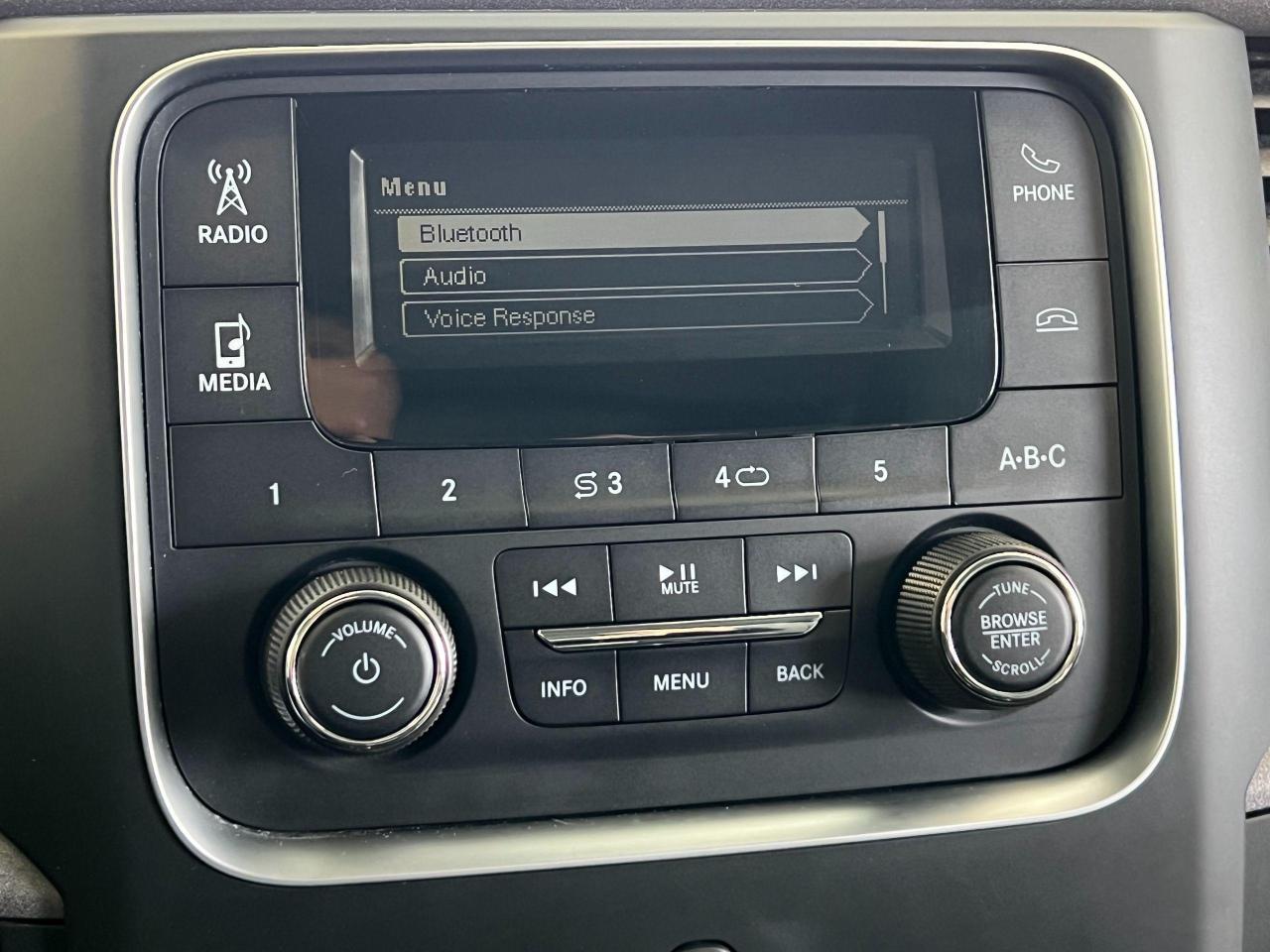 2018 RAM 1500 ST 5.7L V8 HEMI 4x4+Camera+Bluetooth+CLEAN CARFAX Photo86