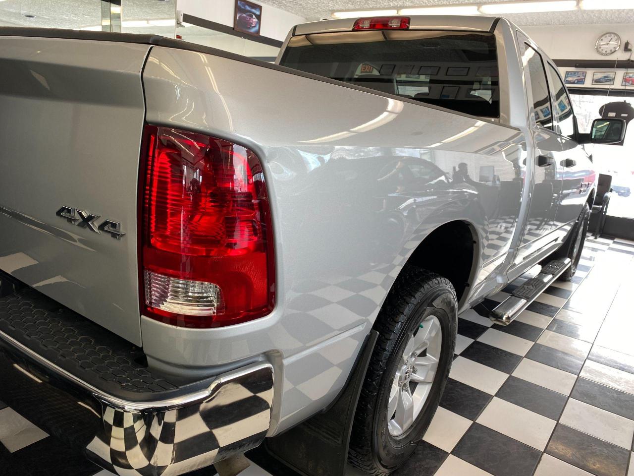 2018 RAM 1500 ST 5.7L V8 HEMI 4x4+Camera+Bluetooth+CLEAN CARFAX Photo96