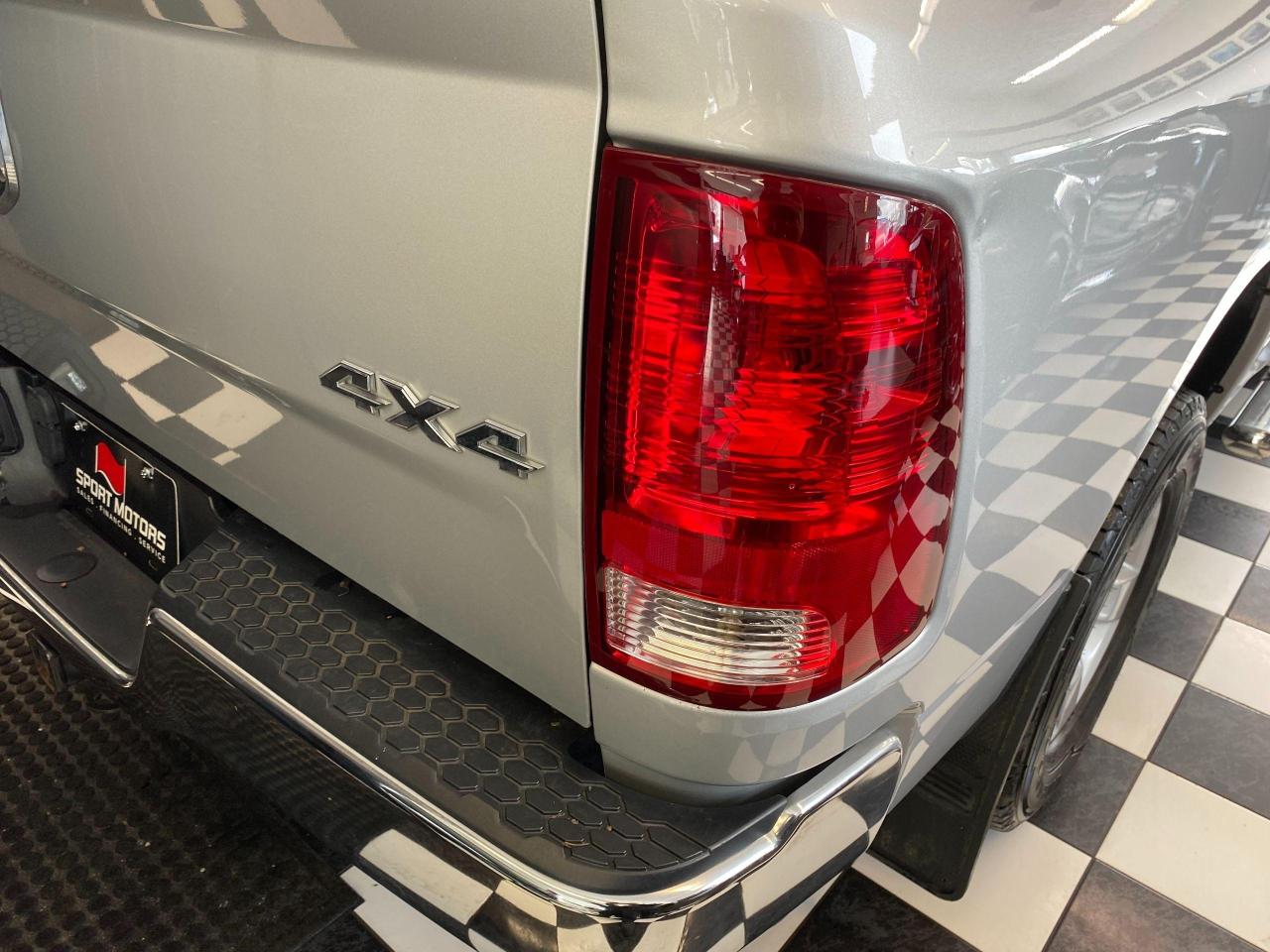 2018 RAM 1500 ST 5.7L V8 HEMI 4x4+Camera+Bluetooth+CLEAN CARFAX Photo115