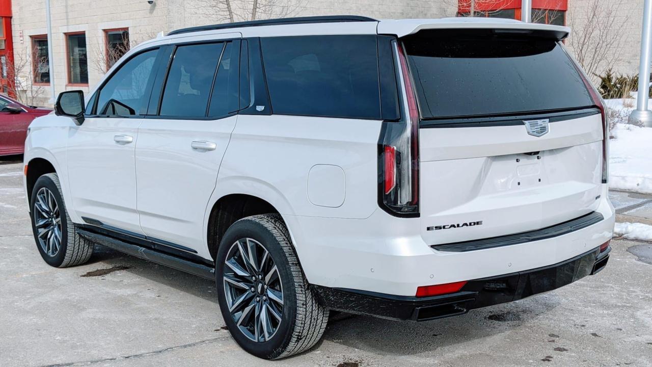 2021 Cadillac Escalade Sport Photo4