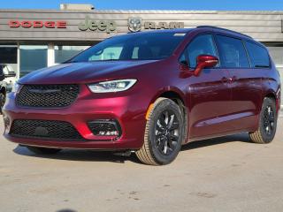 Used 2022 Chrysler Pacifica Touring L for sale in Listowel, ON