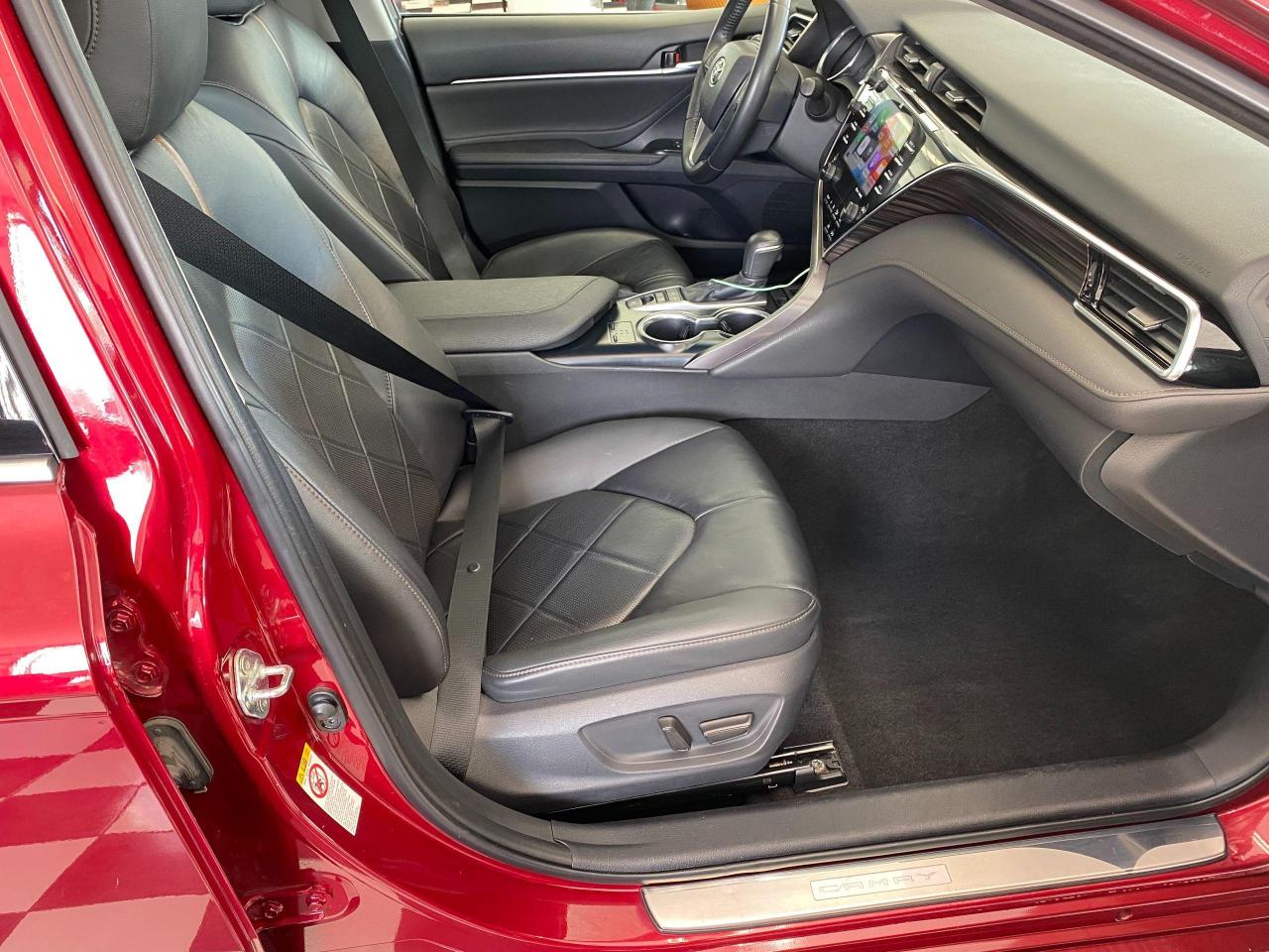 2018 Toyota Camry XLE Hybrid+Leather+Roof+AdaptiveCruise+CLEANCARFAX Photo20