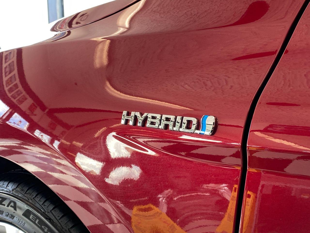 2018 Toyota Camry XLE Hybrid+Leather+Roof+AdaptiveCruise+CLEANCARFAX - Photo #60