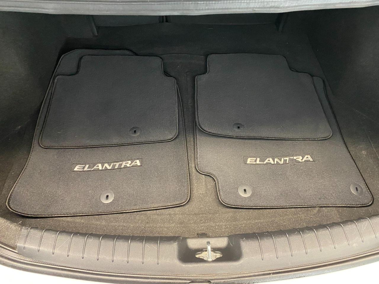 2017 Hyundai Elantra GL+ApplePlay+BlindSpot+New Brakes+CAM+CLEAN CARFAX - Photo #27