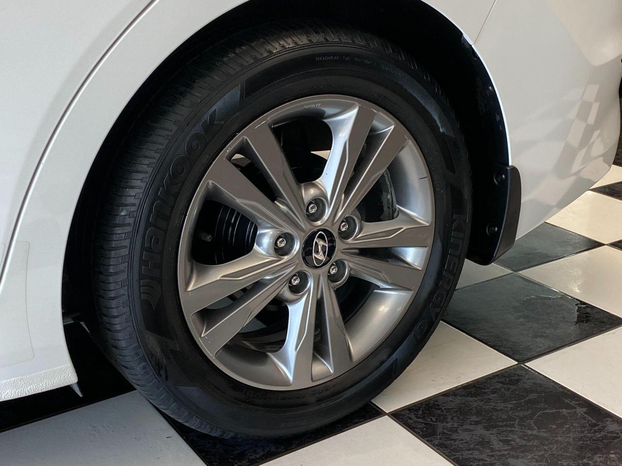 2017 Hyundai Elantra GL+ApplePlay+BlindSpot+New Brakes+CAM+CLEAN CARFAX - Photo #58