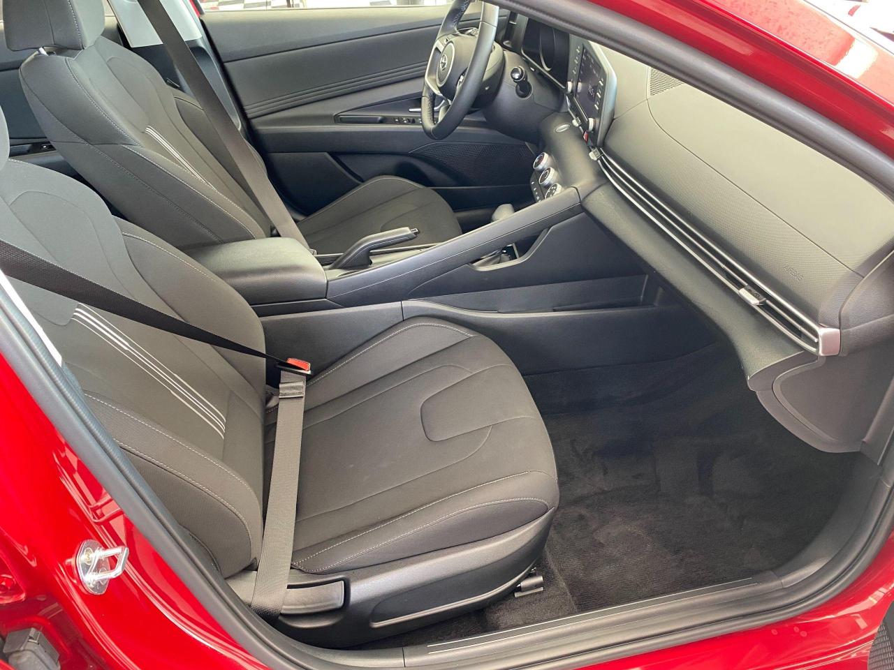 2021 Hyundai Elantra Preferred+Lane Keep+Apple Play+Camera+CLEAN CARFAX - Photo #22