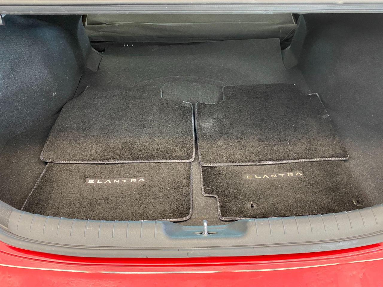 2021 Hyundai Elantra Preferred+Lane Keep+Apple Play+Camera+CLEAN CARFAX - Photo #27