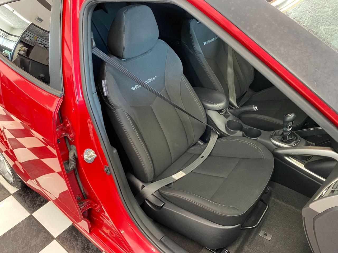 2013 Hyundai Veloster W/Tech+Camera+HeatedSeats+RustProofed+CLEAN CARFAX - Photo #23