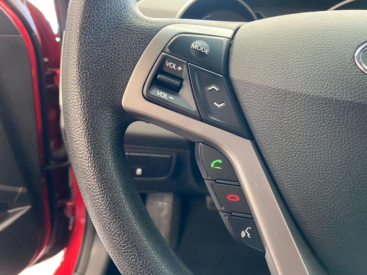 2013 Hyundai Veloster W/Tech+Camera+HeatedSeats+RustProofed+CLEAN CARFAX - Photo #44
