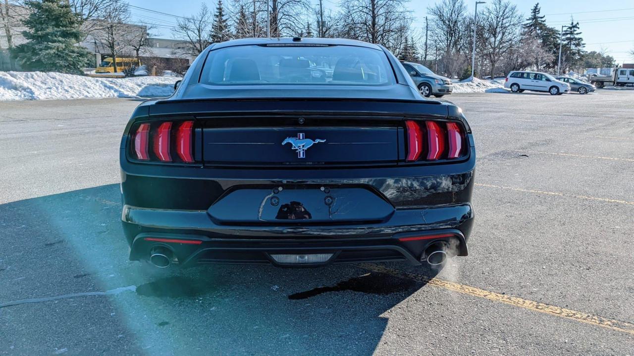 2018 Ford Mustang EcoBoost Photo3