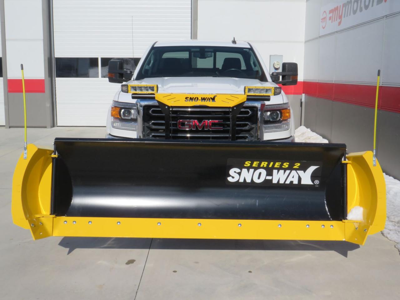 2016 GMC Sierra 2500 HD SLE with SNOWAY PLOW (**No Reported Accidents**4X4**Back-up Camera**Bluetooth Audio**Satellite Radio**Power Seats**Dual Zone Climate Control**) Photo