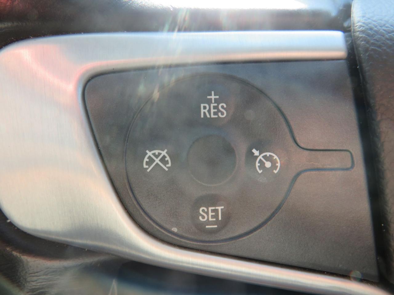 2016 GMC Sierra 2500 HD SLE with SNOWAY PLOW (**No Reported Accidents**4X4**Back-up Camera**Bluetooth Audio**Satellite Radio**Power Seats**Dual Zone Climate Control**) Photo